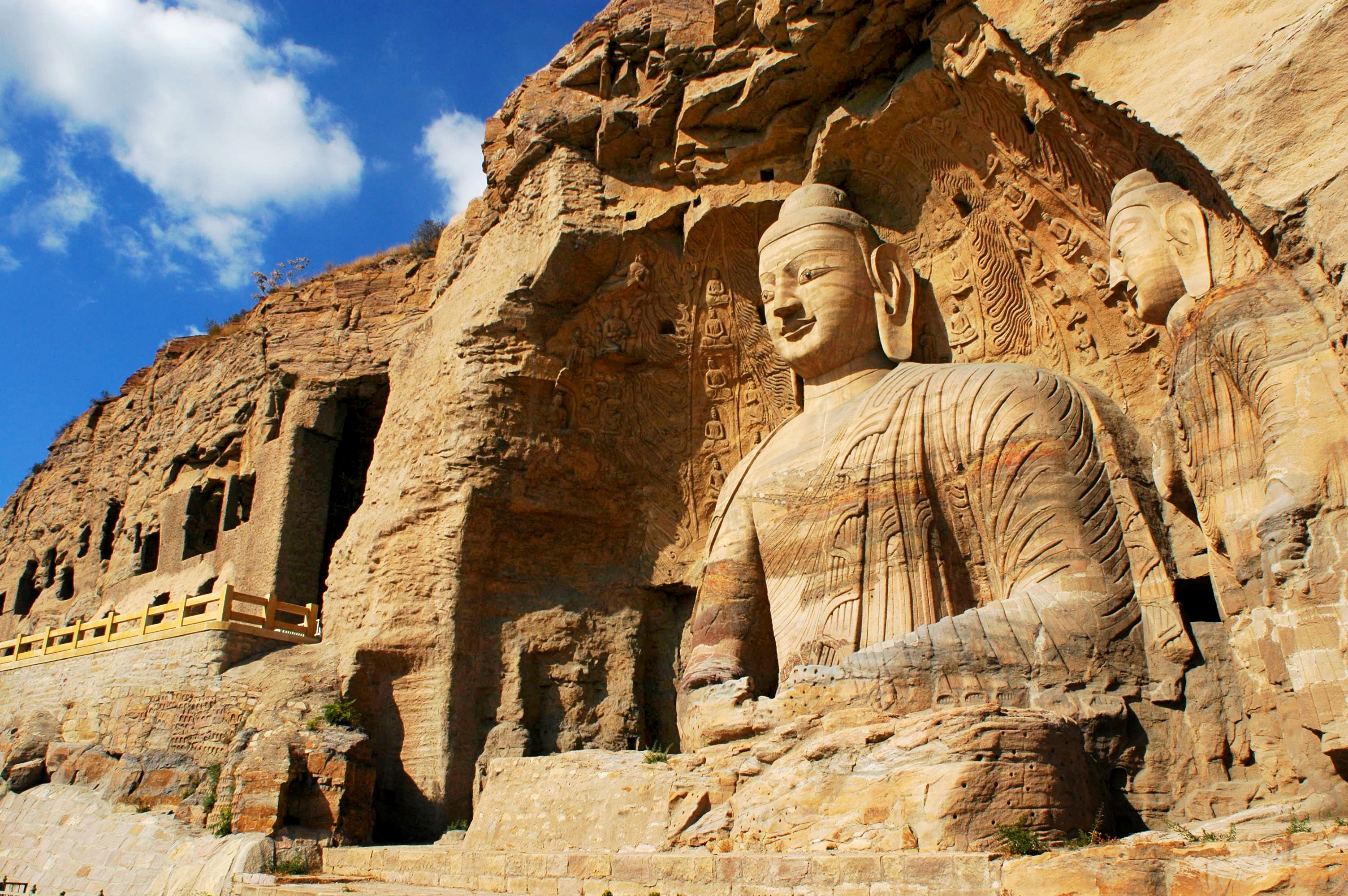 Late Asian Empires (Ming China, Mughal Empire) Powerpoints and videos with guides